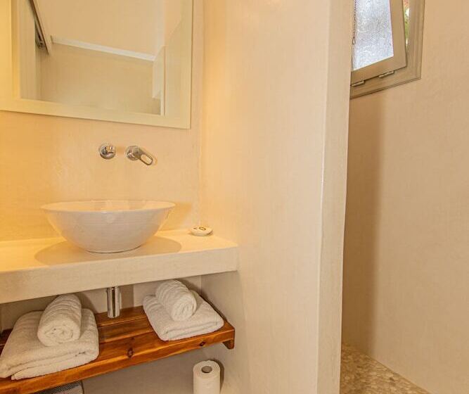 פנסיון Studio Strouvalis