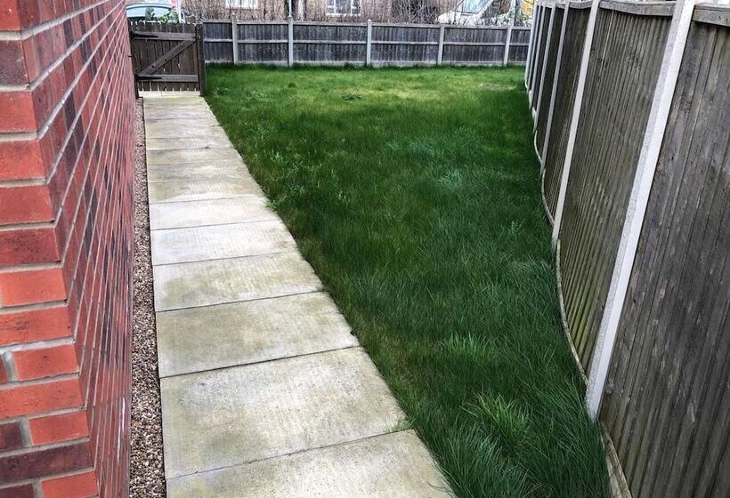 Резиденция Beautiful 4 Bed House In Lincoln  Close To Centre