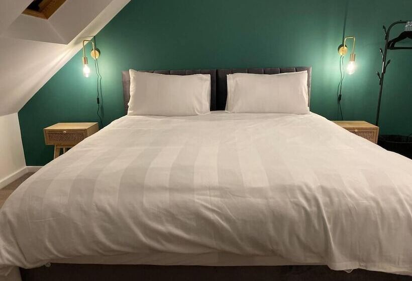 Резиденция Beautiful 4 Bed House In Lincoln  Close To Centre