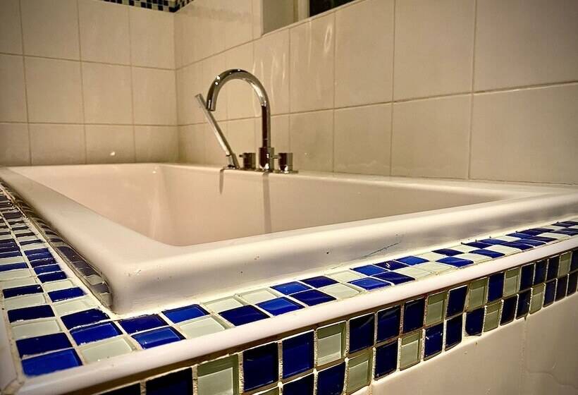 레지던스 Captivating 4 Bed Hot Tub House In Blackpool