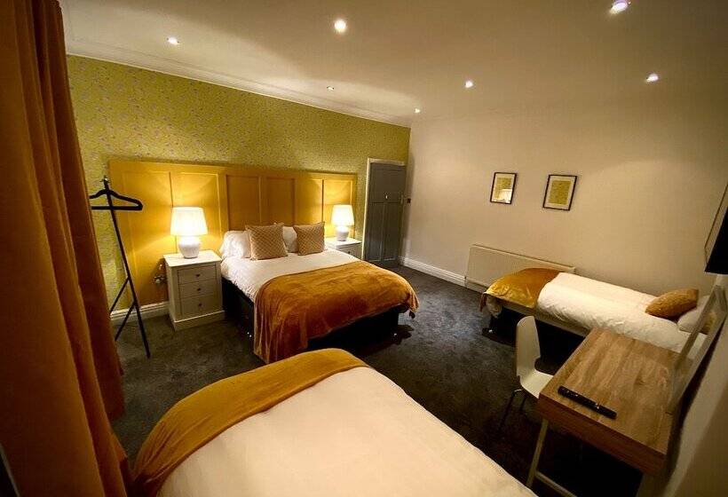 레지던스 Captivating 4 Bed Hot Tub House In Blackpool