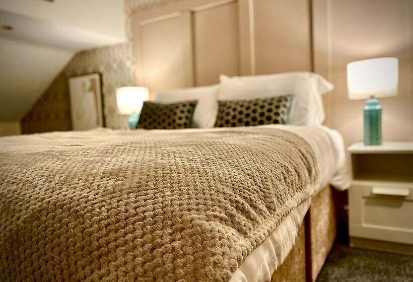 레지던스 Captivating 4 Bed Hot Tub House In Blackpool