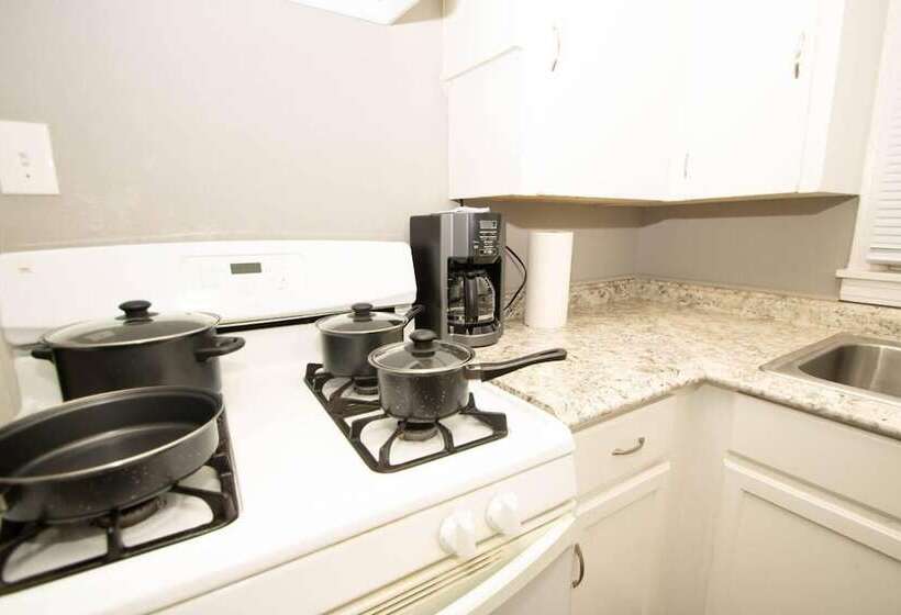 اقامتگاه Home Sweet Home Bungalow