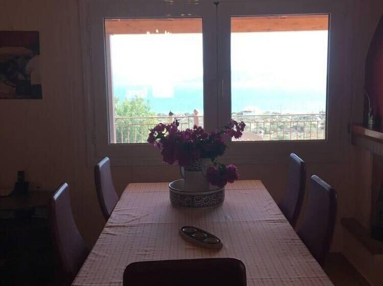 레지던스 Immaculate 3 Bed House In Ermioni