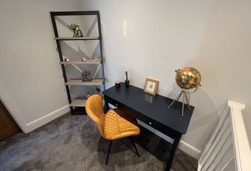 레지던스 Luxury 2 Bed Apartment Great Location