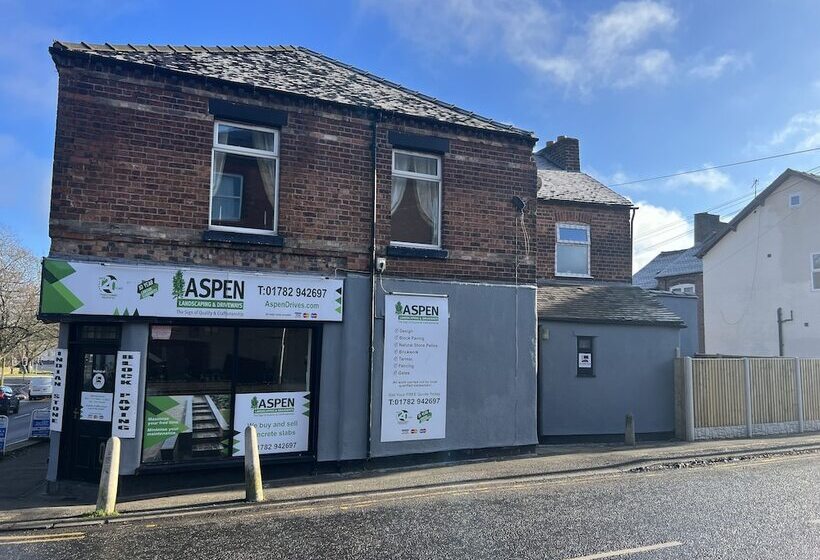 레지던스 Luxury 2 Bed Apartment Great Location