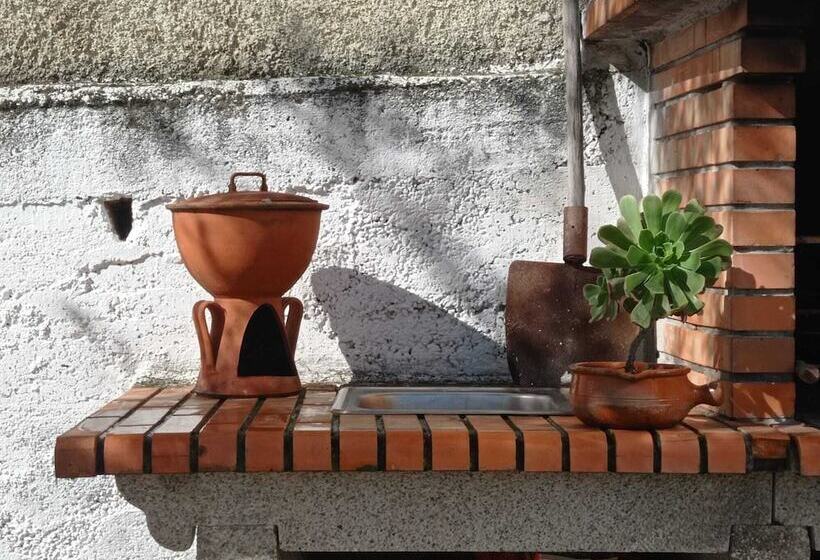 إقامة Stunning House In Mirandela Ideal For 10 People