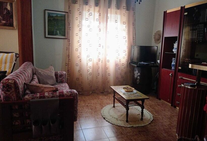 إقامة Stunning House In Mirandela Ideal For 10 People