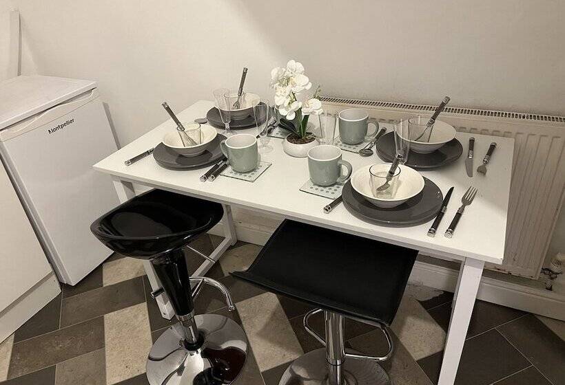 住所 Guesthouse 2br Parking Wifi Toiletriesprovided