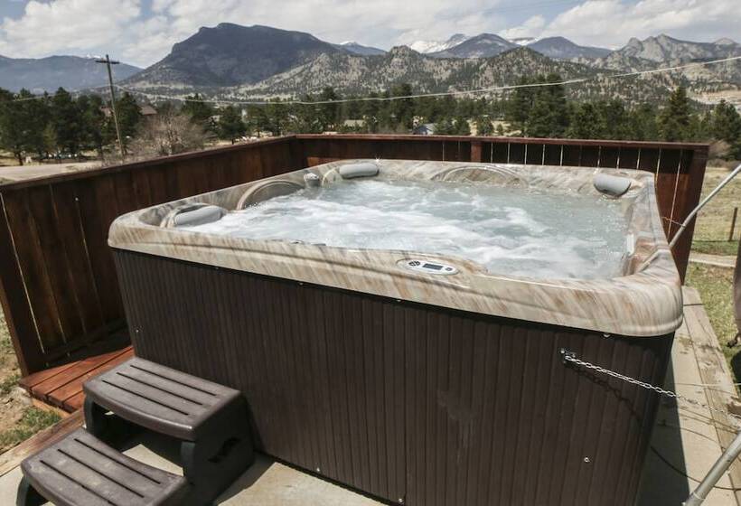 Rocky Mountain Retreat 1a  4 Bedroom/3 Bath With Personal Hot Tub Offers Panoramic Mountain Views 4