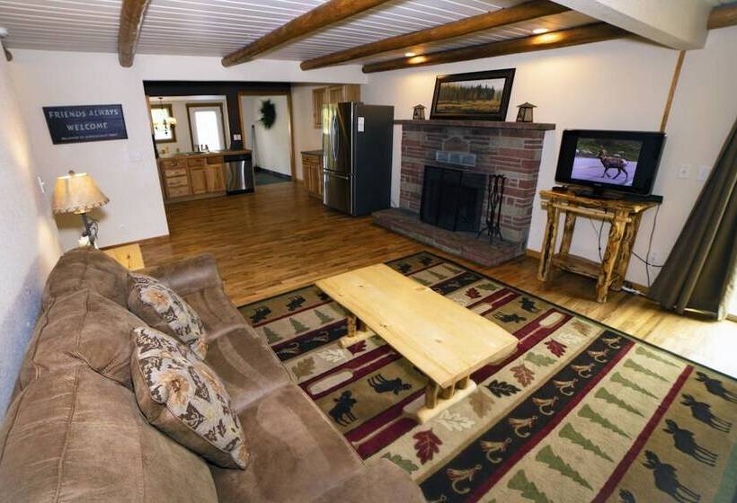 Rocky Mountain Retreat 1a  4 Bedroom/3 Bath With Personal Hot Tub Offers Panoramic Mountain Views 4