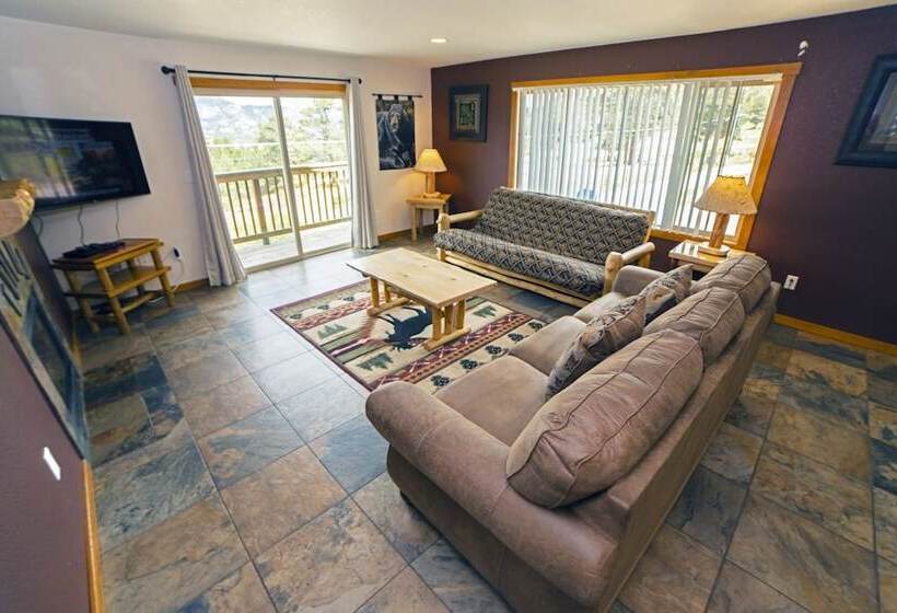 Rocky Mountain Retreat 1a  4 Bedroom/3 Bath With Personal Hot Tub Offers Panoramic Mountain Views 4