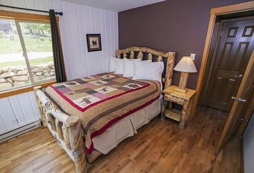 Rocky Mountain Retreat 1a  4 Bedroom/3 Bath With Personal Hot Tub Offers Panoramic Mountain Views 4