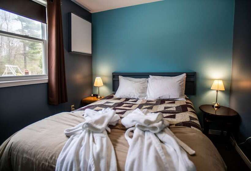 Roseway River Cottages