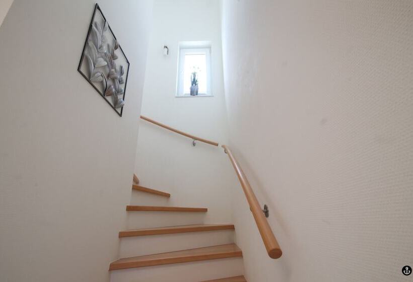 Sonnenweg 36   Lakeview House Türkis