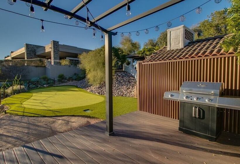 Spectacular Fountain Hills 5 Bdrm W/pool And Views