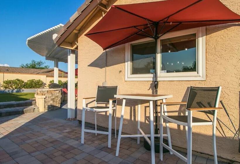 Spectacular Hilltop Home W/resort Like Backyard!