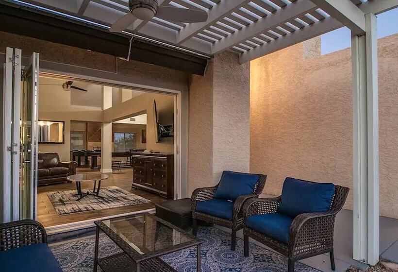 Spectacular Hilltop Home W/resort Like Backyard!