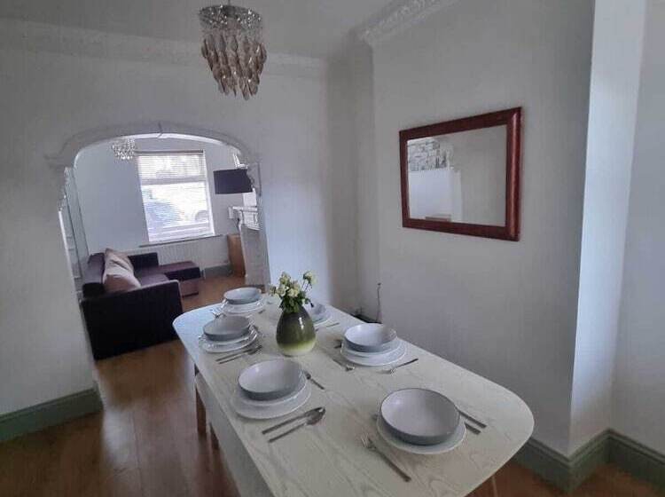 Stylishly Designed House Dartford