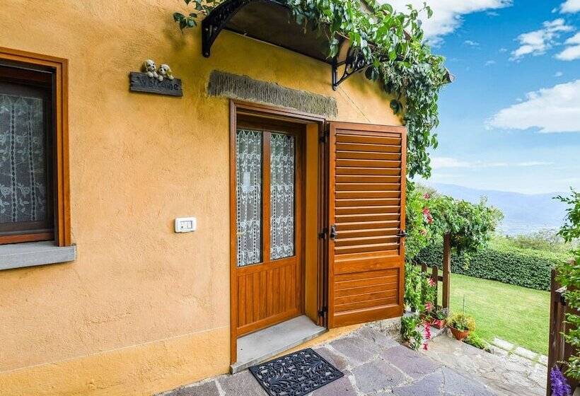 Tasteful Cottage In Cortona With Swimming Pool