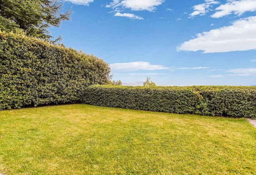 Tasteful Cottage In Cortona With Swimming Pool