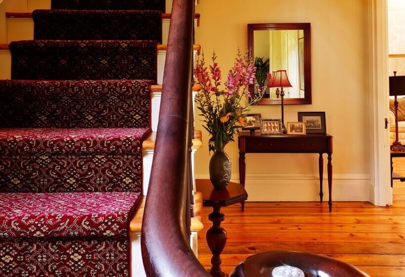 The Egremont Village Inn