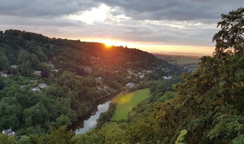 The Rock Self Catering Holiday Accommodation