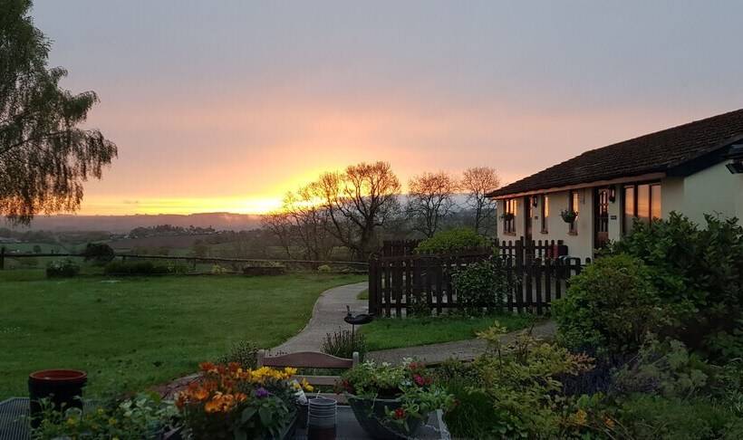 The Rock Self Catering Holiday Accommodation