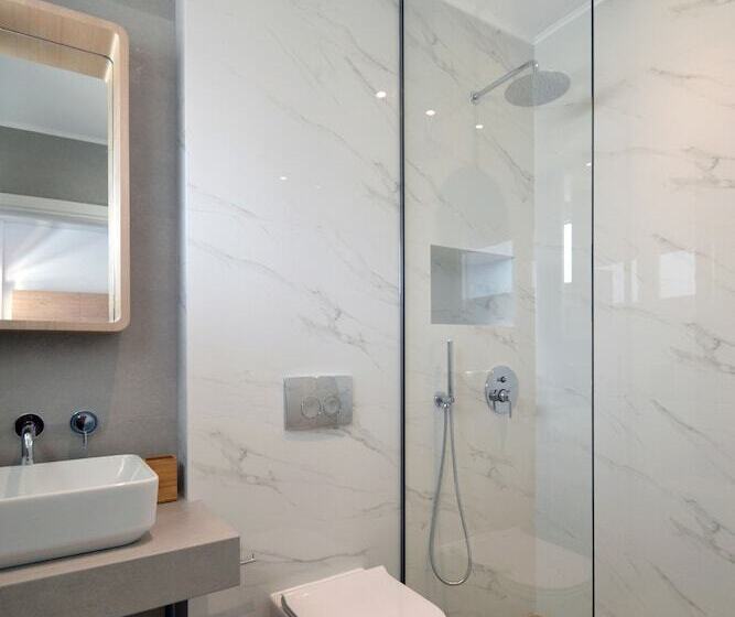 Voula Seaside Apartments