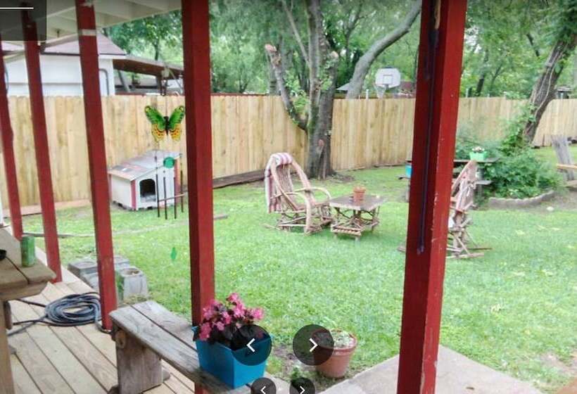 Wild Wild West Backpackers Hostel