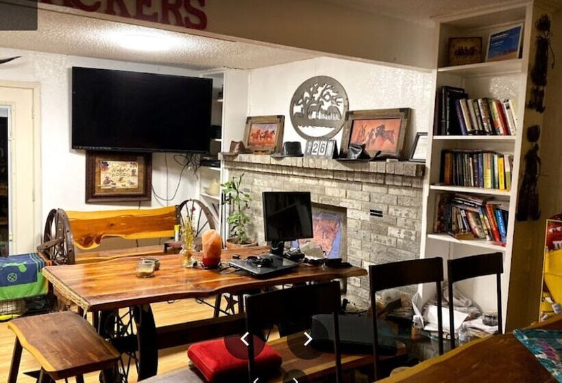 Wild Wild West Backpackers Hostel