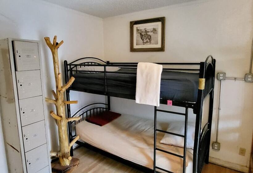 Wild Wild West Backpackers Hostel