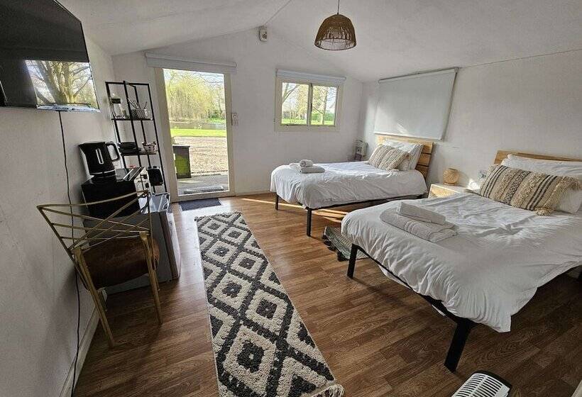 Willow By Paymán Club