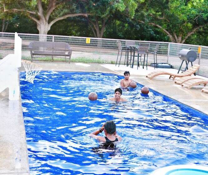 8 Son S Rio Cibolo   Birdhouse Cabin