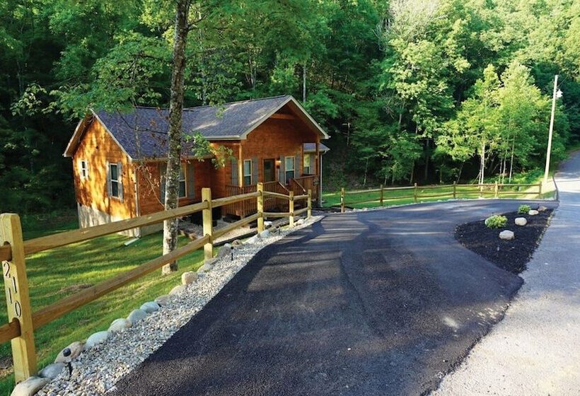 A Creekside On The Bluff