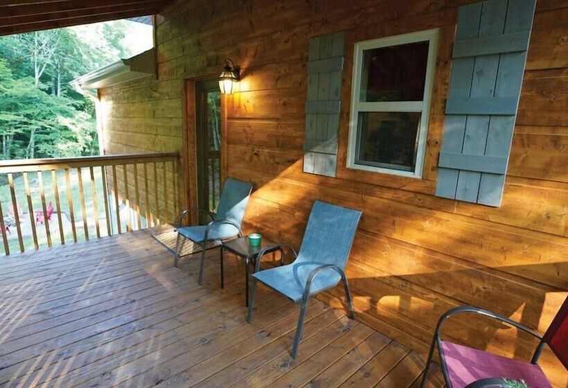 A Creekside On The Bluff