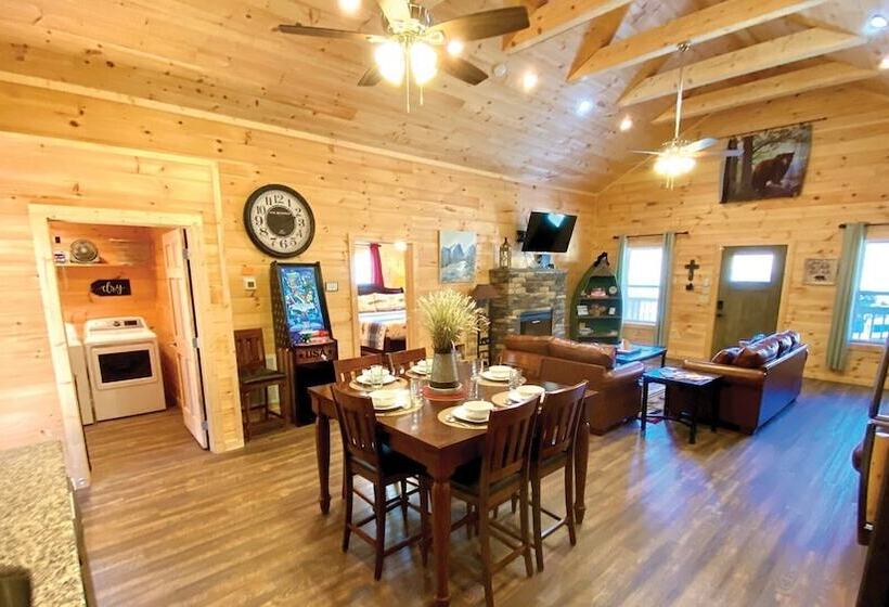 A Creekside On The Bluff