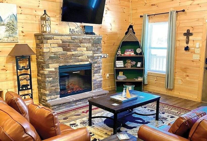 A Creekside On The Bluff