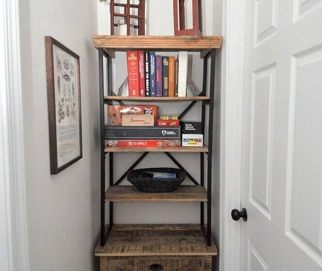 A Humble Abode   A Modern Woodsy Retreat