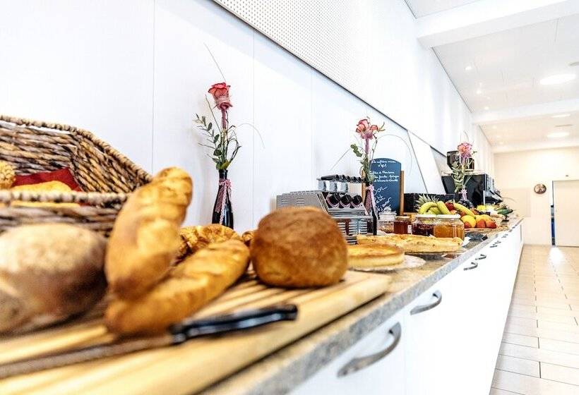 Auberge De Jeunesse Saignelégier   Hostel