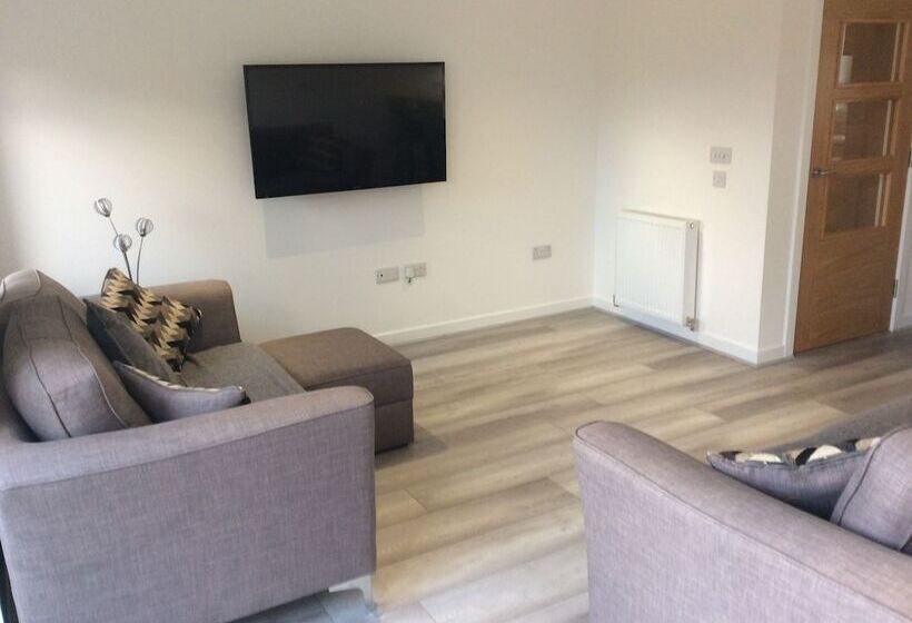 Beautiful Coastal Cottage In St Monans, Scotland