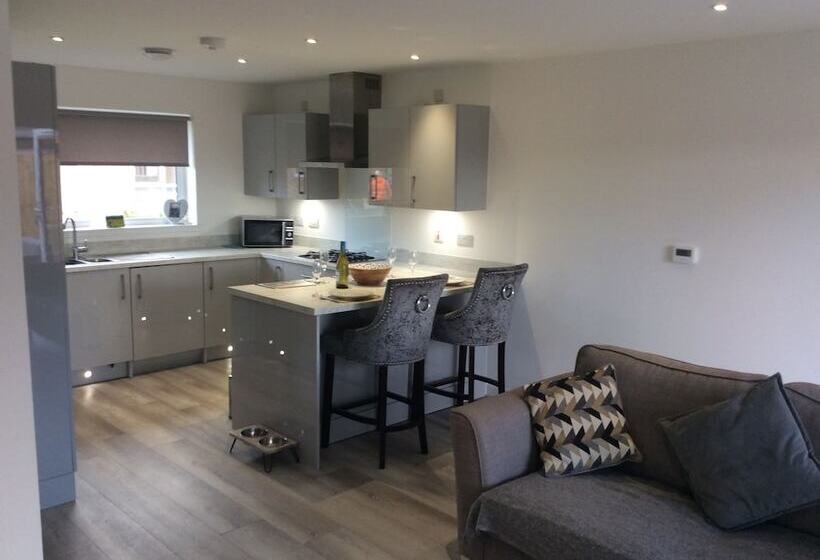 Beautiful Coastal Cottage In St Monans, Scotland