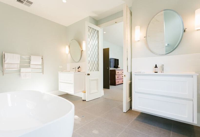 ベッドアンドブレックファースト Anlaby Station