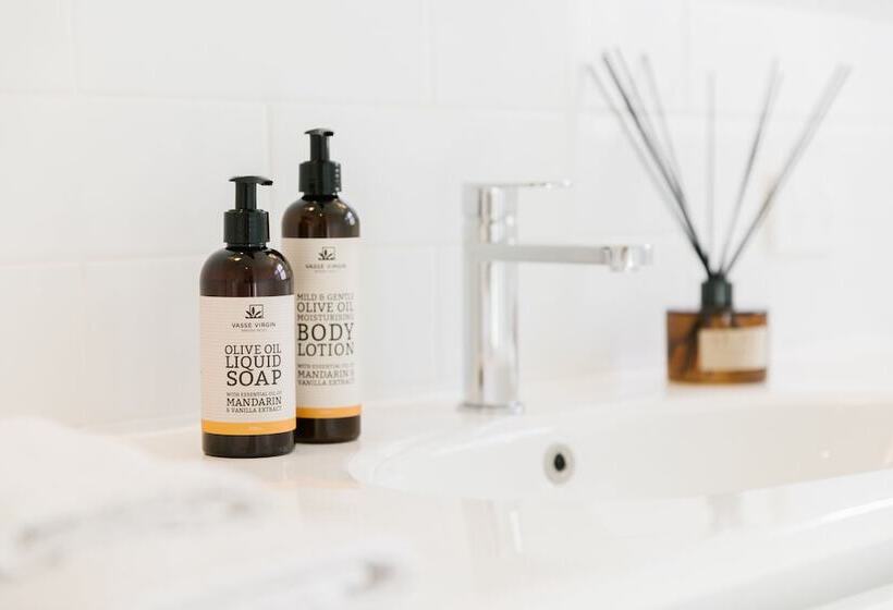 ベッドアンドブレックファースト Anlaby Station