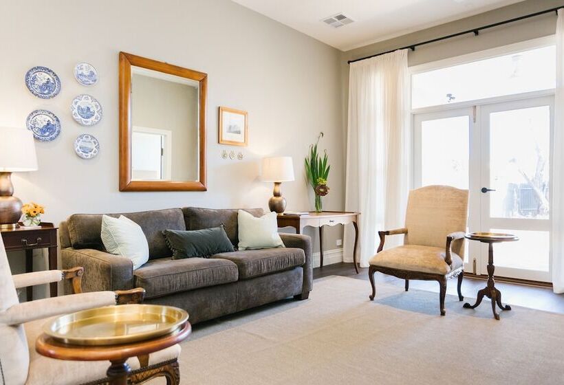 ベッドアンドブレックファースト Anlaby Station