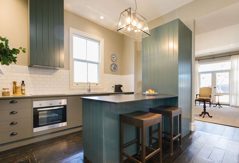 ベッドアンドブレックファースト Anlaby Station