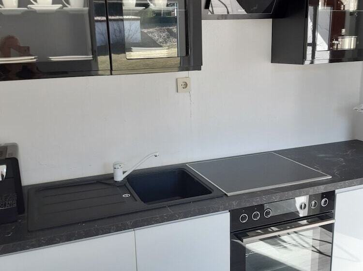 민박 D&b Staycation Resort