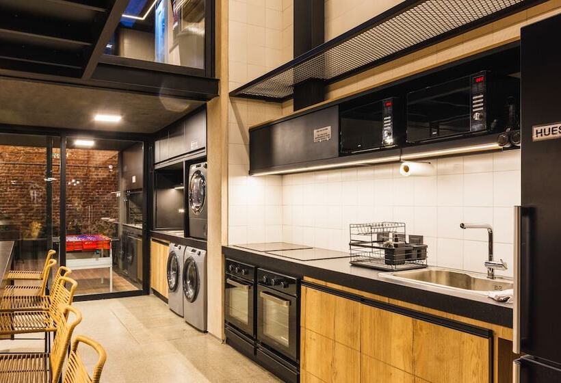 تختخواب و صبحانه Faz Hostel