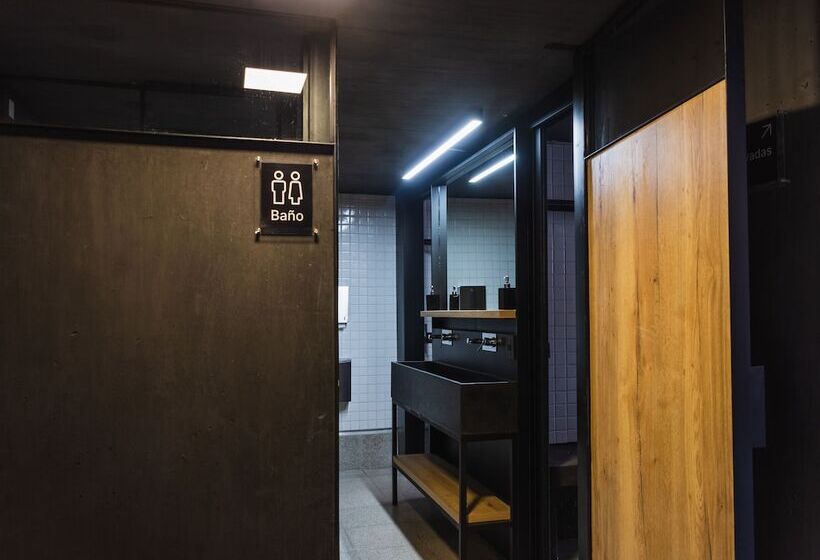 تختخواب و صبحانه Faz Hostel