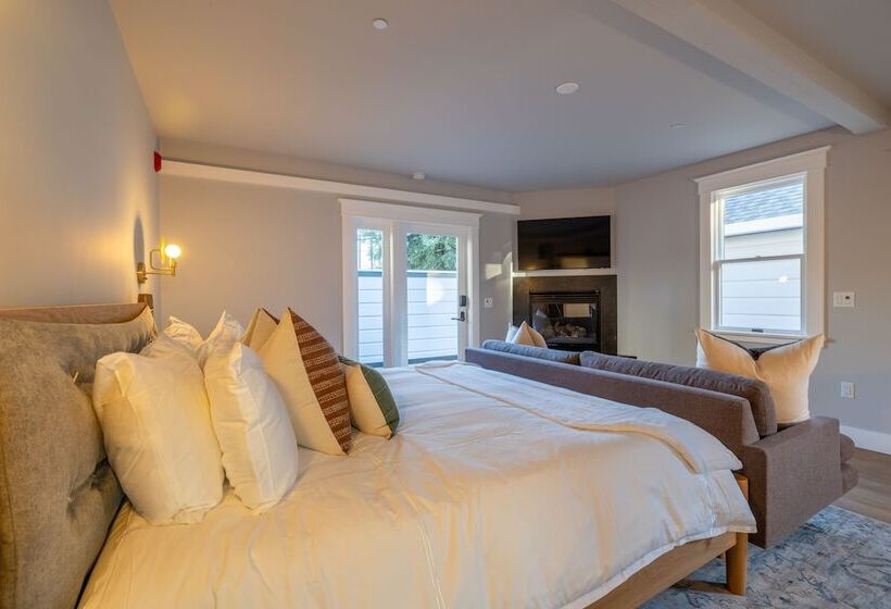 مبيت وإفطار The Ruse